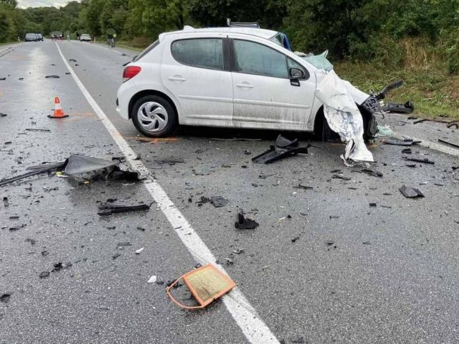 Tragická čelná zrážka: Jeden z vodičov neprežil
