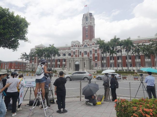 Taiwanská vláda vyzvala obyvateľov, aby v súčasnej situácii zachovali pokoj