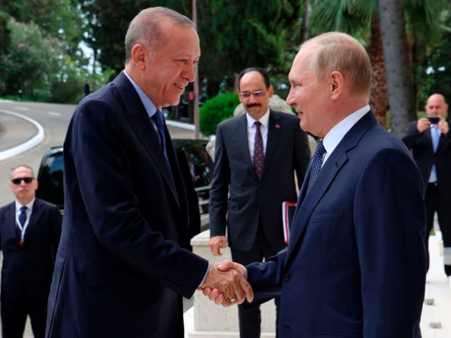 Putin dúfa, že dohoda s Tureckom posilní ekonomické vzťahy