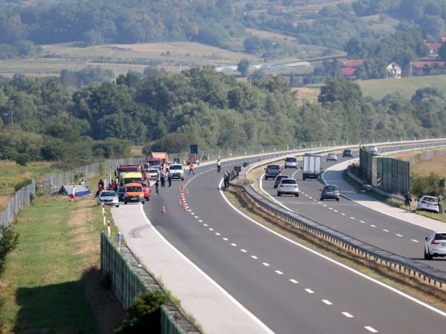 Nehoda poľského autobusu na diaľnici A4 v Chorvátsku si vyžiadala najmenej 11 mŕtvych