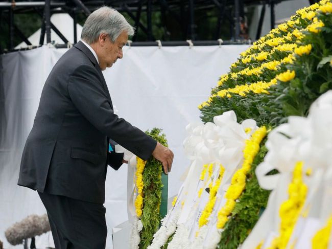 Guterres v Hirošime: Ľudstvo sa hrá s nabitou zbraňou