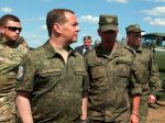 Medvedev: Západ sa dlhodobo snaží zničiť Rusko