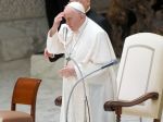 Pápež sa osobne zúčastní na poslednej rozlúčke s kardinálom Tomkom