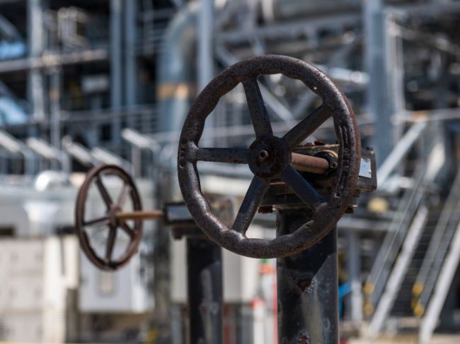 Slovnaft zaplatil Ukrajine za tranzit ropy, dodávky by sa mali obnoviť