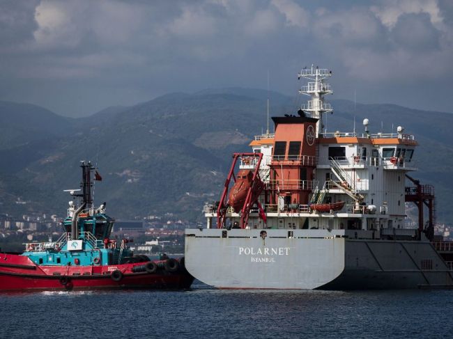 V Turecku zakotvila loď s obilím, ktorá ako prvá vyplávala z Ukrajiny