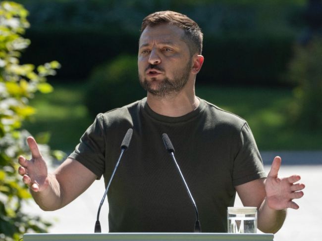 Zelenskyj vyzval predstaviteľov Ukrajiny, aby nehovorili o vojenských taktikách