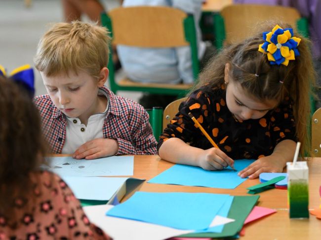 Gröhling: Školy dostanú na ukrajinských žiakov financie z eurofondov