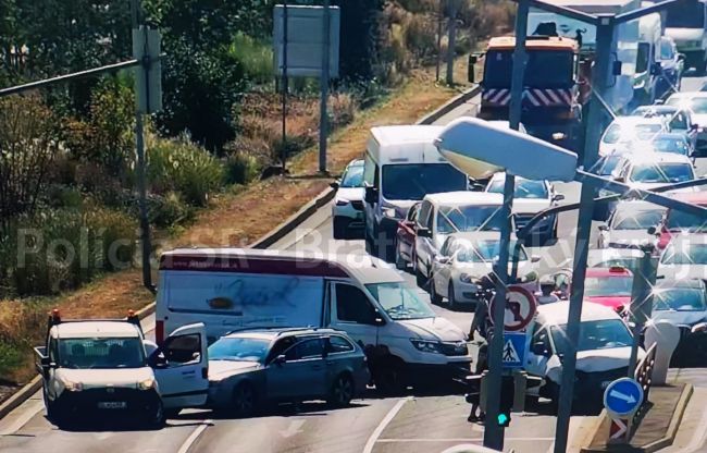V Bratislave došlo k hromadnej dopravnej nehode