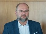 Sulík reagoval na prerušenie výroby v Slovalcu