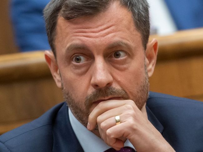 Hlas-SD vyzýva premiéra, aby dal hlasovať v parlamente o dôvere vláde