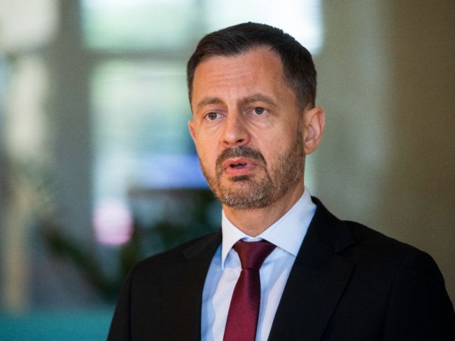 Premiér: Jediným scenárom pri ceste z krízy je ustúpenie SaS od svojho ultimáta