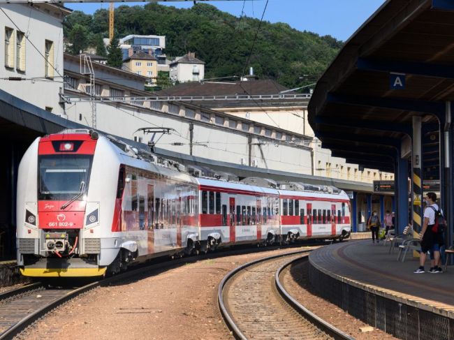 V súvislosti so začiatkom školského roka ZSSK posilňuje vlakovú dopravu