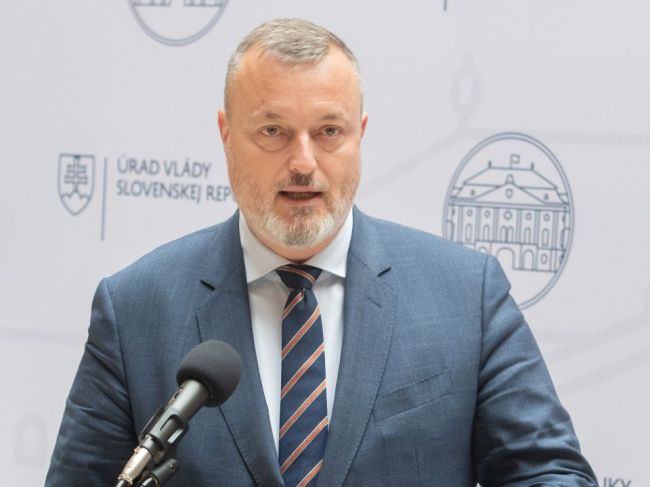 Krajniak: Pri energiách musíme prijať tvrdé opatrenia, návrh MH treba dopracovať
