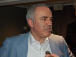 Chodorkovskij a Kasparov sú proti úplnému zastaveniu vydávania víz EÚ Rusom