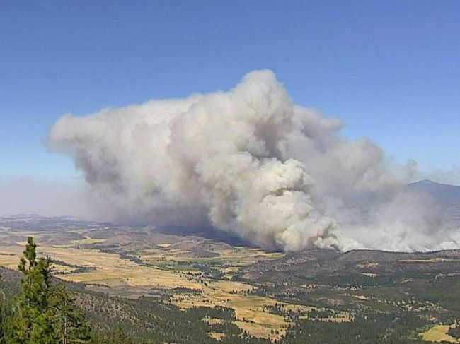  Pre rýchlo sa šíriaci požiar na severe Kalifornie evakuovali tisíce ľudí