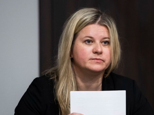 Ľudia by mohli získať finančný príspevok za úhradu tovarov, navrhuje OĽANO
