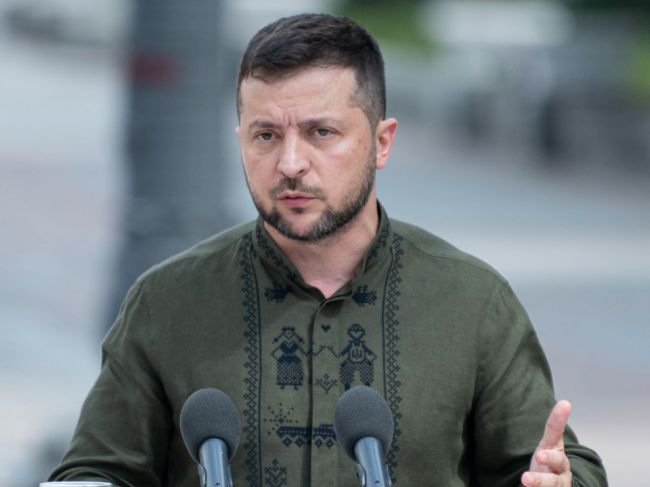 Zelenskyj: Ukrajinci zničili ruský sklad s raketami pre systémy S-300