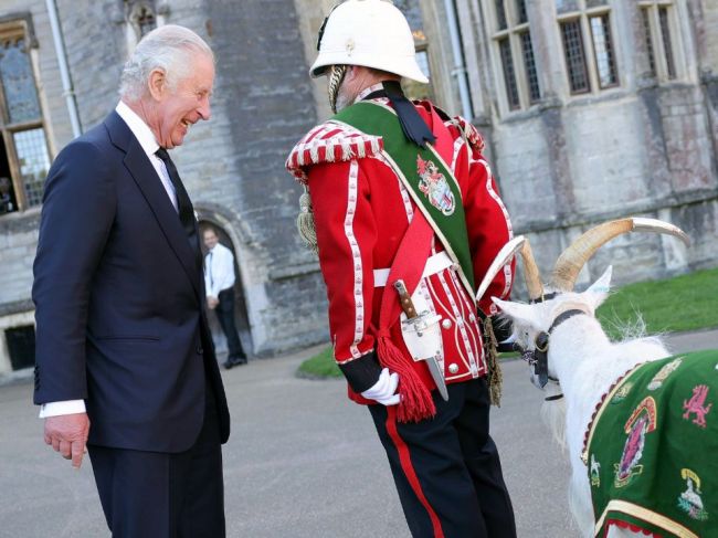 Karol III. po prvý raz v pozícii panovníka navštívil Wales