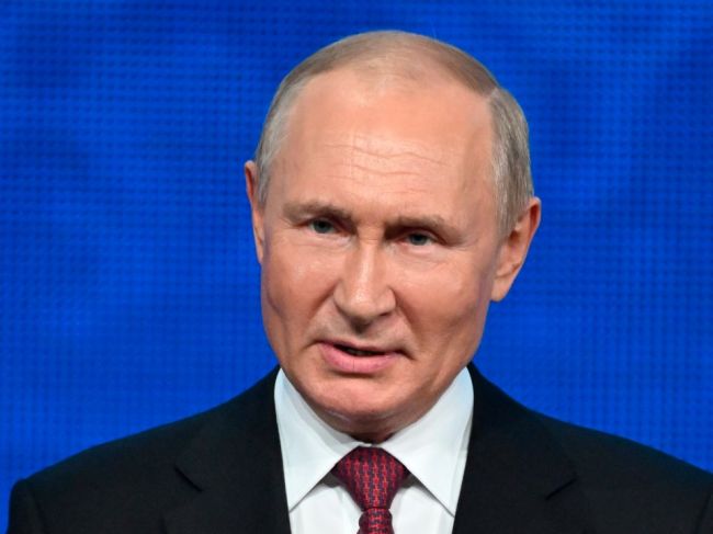 Putin: Rusko odpovie všetkými prostriedkami, ak bude jeho územie ohrozené