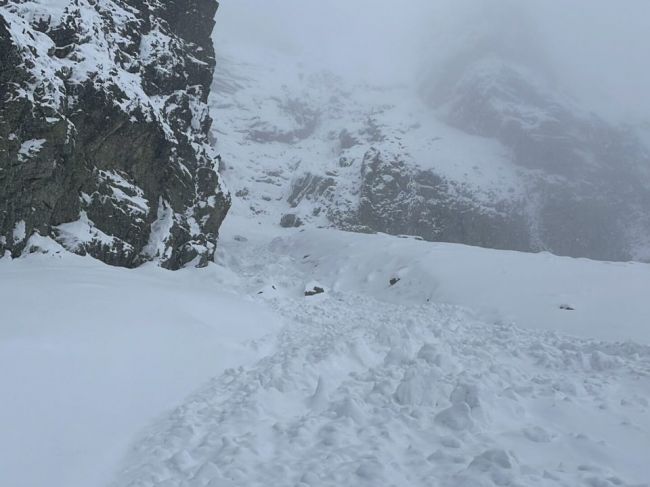 Horská záchranná služba upozorňuje na zimné podmienky na vyššie položených chodníkoch