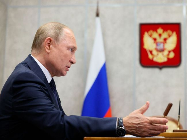 Novaja Gazeta: Putin sa do vojny na Ukrajine chystá povolať až milión Rusov