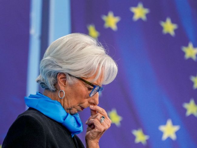 Lagardová: ECB bude pokračovať v sprísňovaní menovej politiky