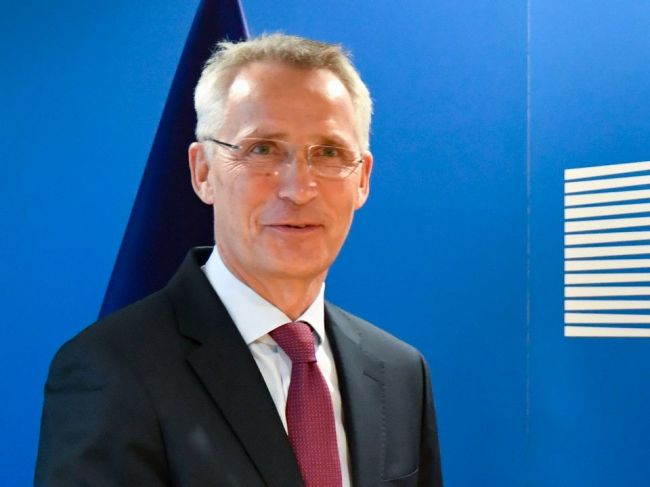 Stoltenberg v rozhovore so Zelenským zopakoval, že NATO neuzná falošné referendá