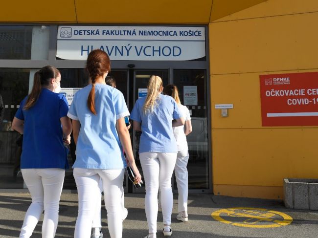 Výpovede podávali aj lekári v detských nemocniciach, jednej z nich hrozí kolaps