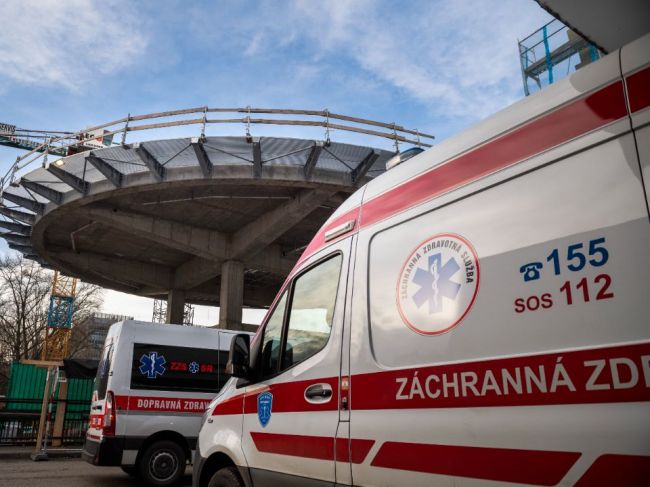 Bratislavskí záchranári varujú pred ohrozením životov pacientov. Situáciu má riešiť Kollár