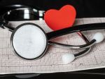 Kardiovaskulárne ochorenia sú hlavnou príčinou úmrtí seniorov. Takto sa im dá predchádzať