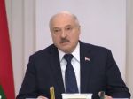 Video: Lukašenko vyhlásil mobilizáciu detí na brigády