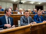 Tarabovci reagovali na Ficovu výzvu. Podporia predčasné voľby?