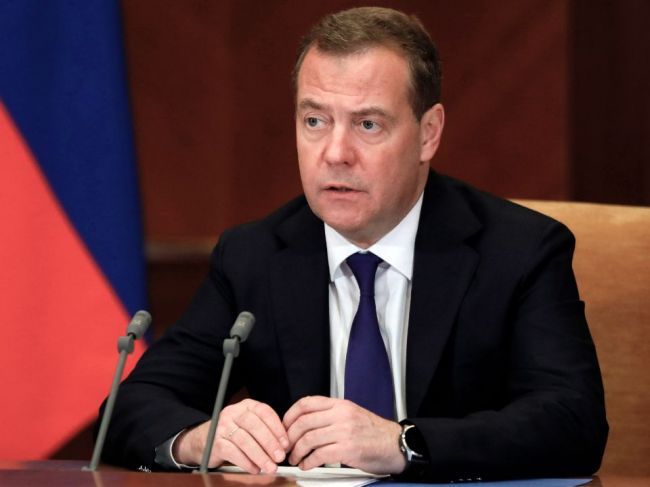 Hrozivé varovanie Medvedeva: Dnešné útoky na Ukrajinu sú len "prvou epizódou"