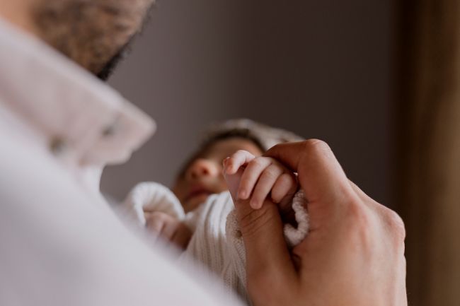 Prezidentka odobrila 14-dňovú otcovskú dovolenku pri narodení dieťaťa