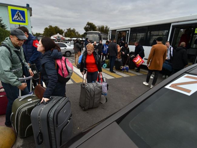 Kyjev kritizuje masové "deportácie" Ukrajincov z oblastí okupovaných Ruskom