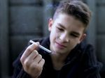 Každé piate dieťa si u nás dokáže kúpiť cigarety