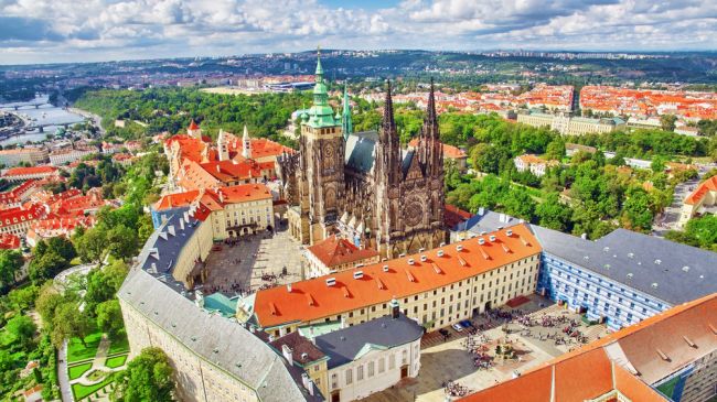 Česká Kancelária prezidenta republiky stratila dôveru v konanie polície, žiada zmeny kontrol na hrade