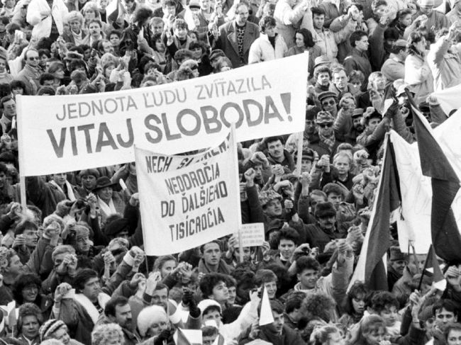 Historik: Pri skúmaní Nežnej revolúcie je dôležitým rozmerom dianie v regiónoch