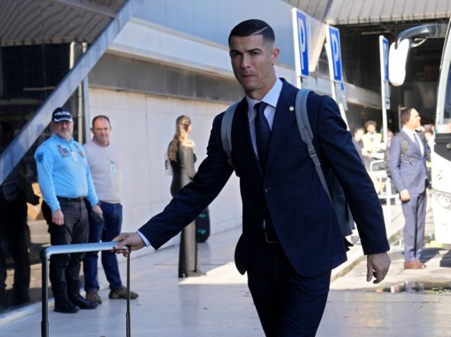 Cristiano Ronaldo skončil s okamžitou platnosťou v Manchestri United