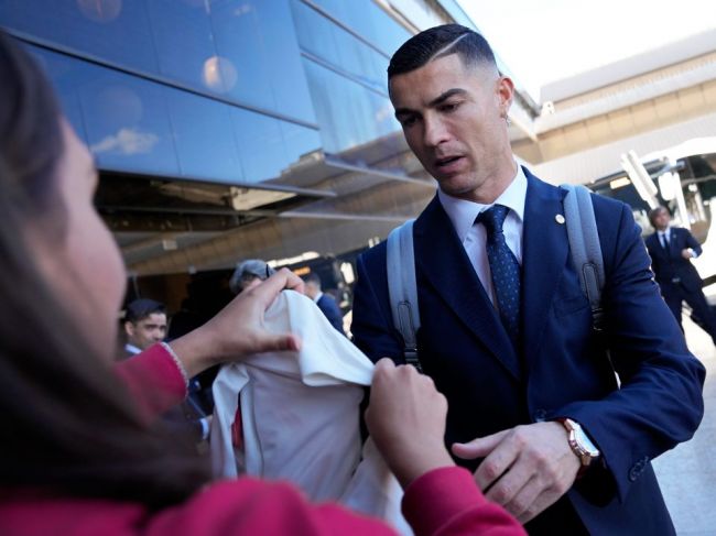 Ronaldo pozná trest za incident s fanúšikom: Nezahrá si dva zápasy a musí platiť