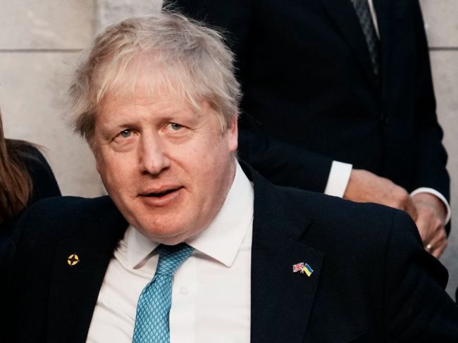 Johnson: Väčšia podpora Kyjeva môže pomôcť ukončiť vojnu už v roku 2023