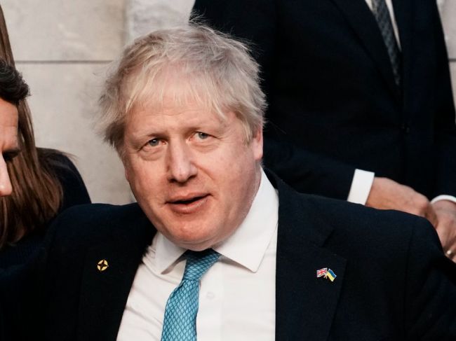 Boris Johnson dostal za prejavy prednesené po demisii milión libier