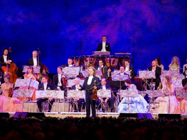 Kráľ valčíka André Rieu sa budúci rok vráti na Slovensko