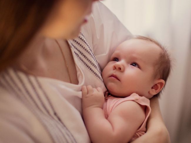 3 príznaky, ktoré u bábätka môžu prezrádzať prítomnosť smrteľného vírusu