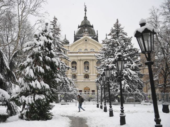 Klimatológovia: Zimy sú čoraz teplejšie, no ľudia môžu stále zažiť biele Vianoce