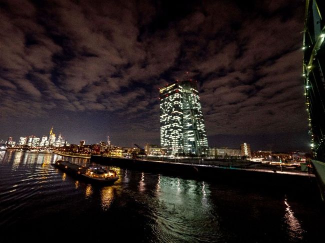 Knot: ECB bude v budúcich mesiacoch pokračovať vo zvyšovaní úrokových sadzieb