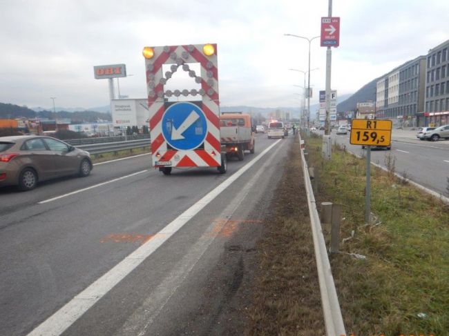 Tragická nehoda na R1: Auto zrazilo 39-ročného muža