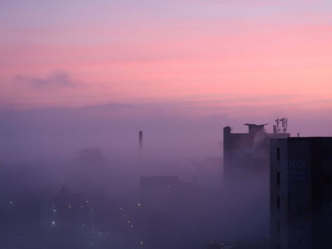 Meteorológovia upozorňujú na hmlu na celom Slovensku