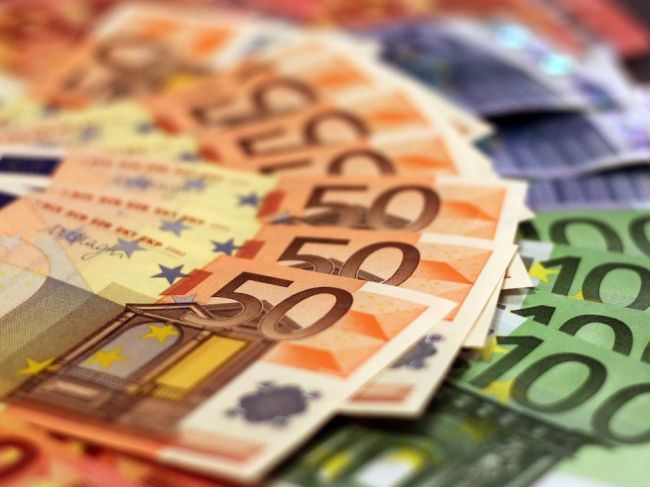Chorvátske banky hlásia úspešný prechod na euro