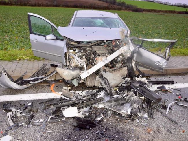 Opitý vodič spôsobil nehodu. Polícia zistila, že šoféroval napriek zákazu